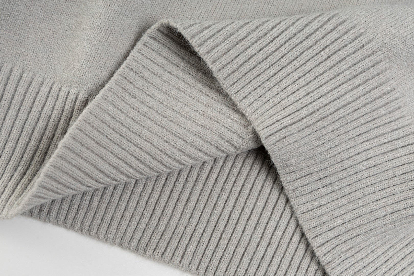 AMI Paris Classic Jacquard Heart Crewneck Sweater – 2025SS